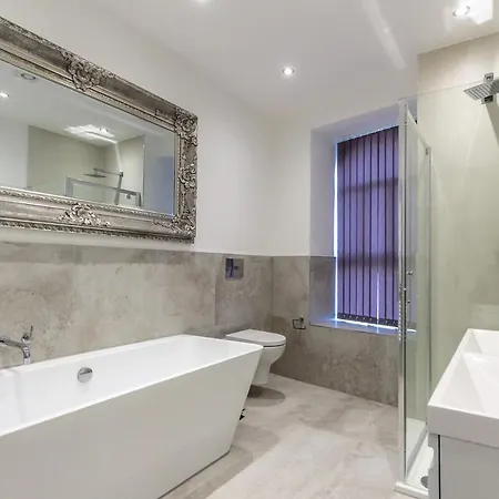 3 Bed - The Regency Suite By Pureserviced Plymouth Exterior photo