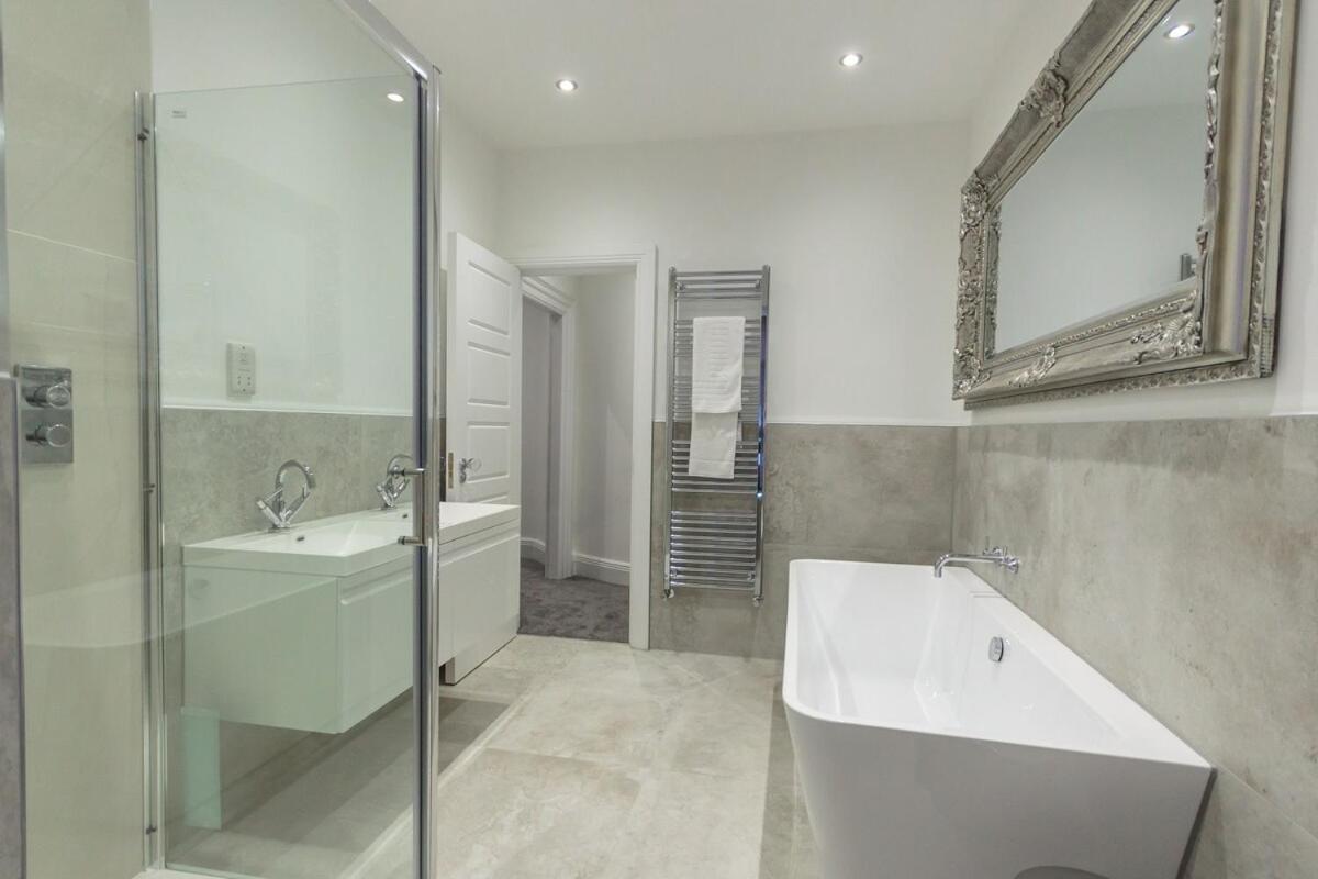 Vakantiehuis 3 Bed - The Regency By Pureserviced Plymouth